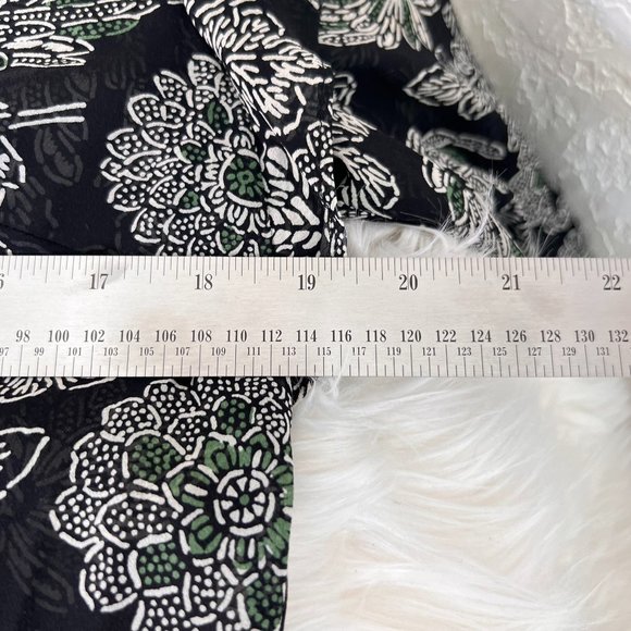 Veronica Beard Itha Ruffle Silk Blouse 100% Silk, 4, Black cream green - Picture 9 of 10